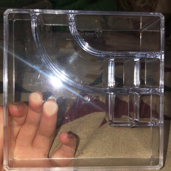 Makeup storages❤️✊🏽 - Picture 7 of 15